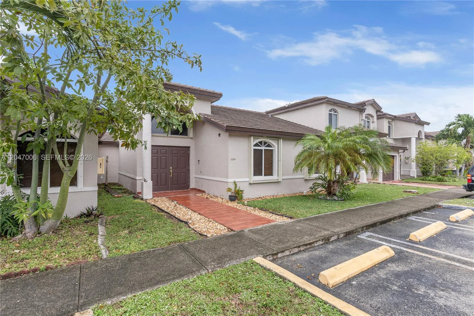 8433 NW 189th St # 1104, Hialeah, FL 33015