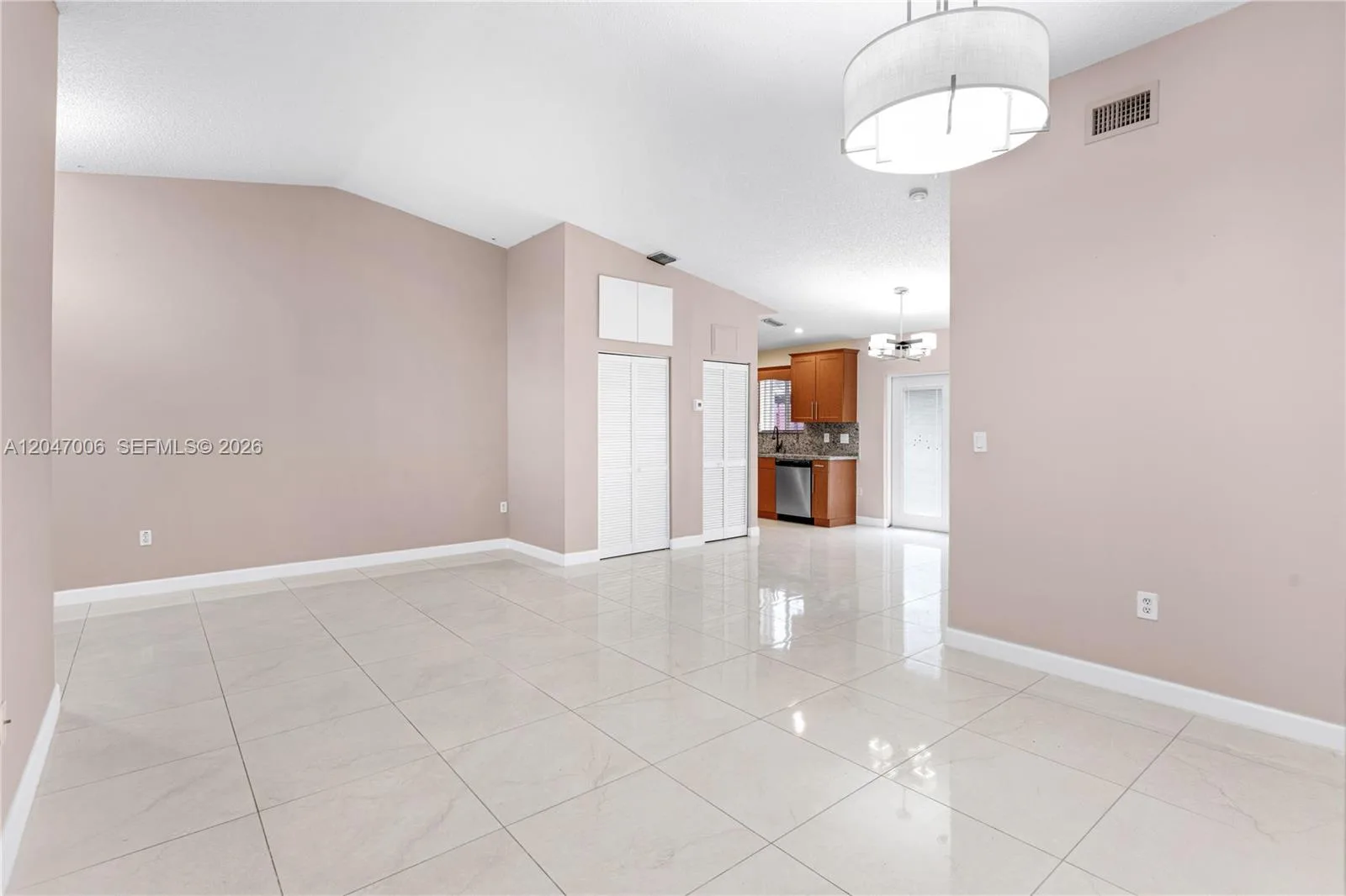 8433 NW 189th St # 1104, Hialeah, FL 33015 photo 4