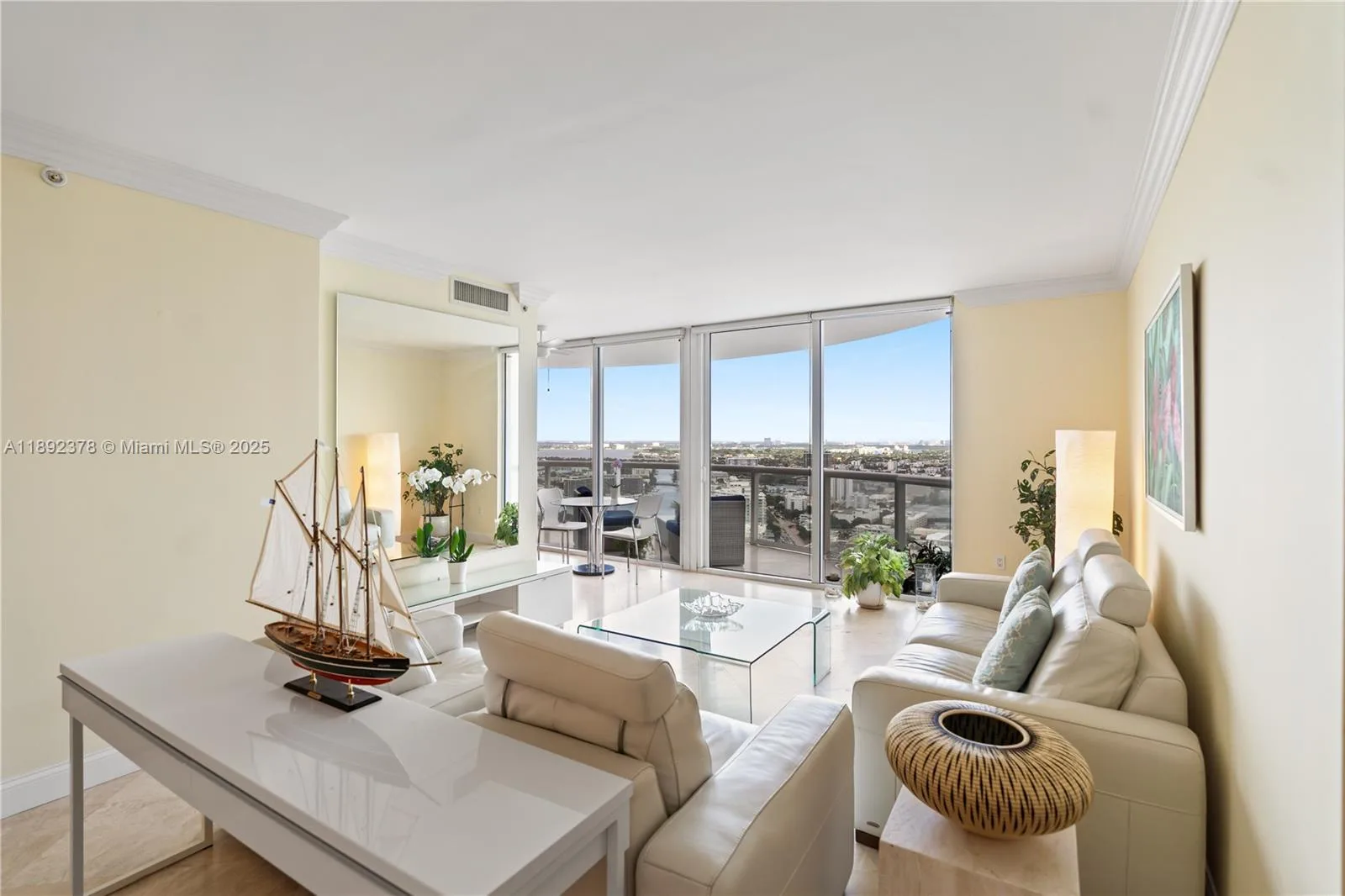 6365 Collins Ave # 3611, Miami Beach, FL 33141 photo 2