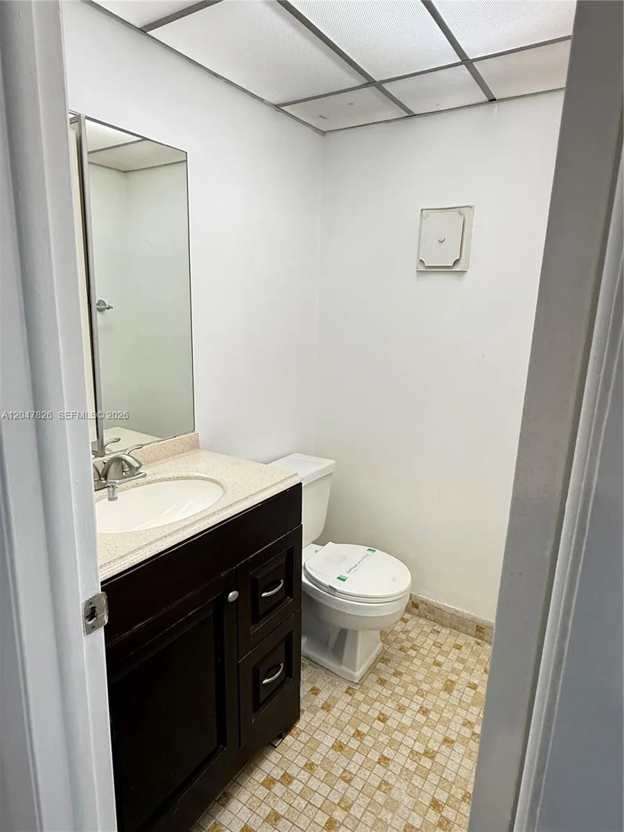 9367 Fontainebleau Blvd # G201, Miami, FL 33172 photo 3