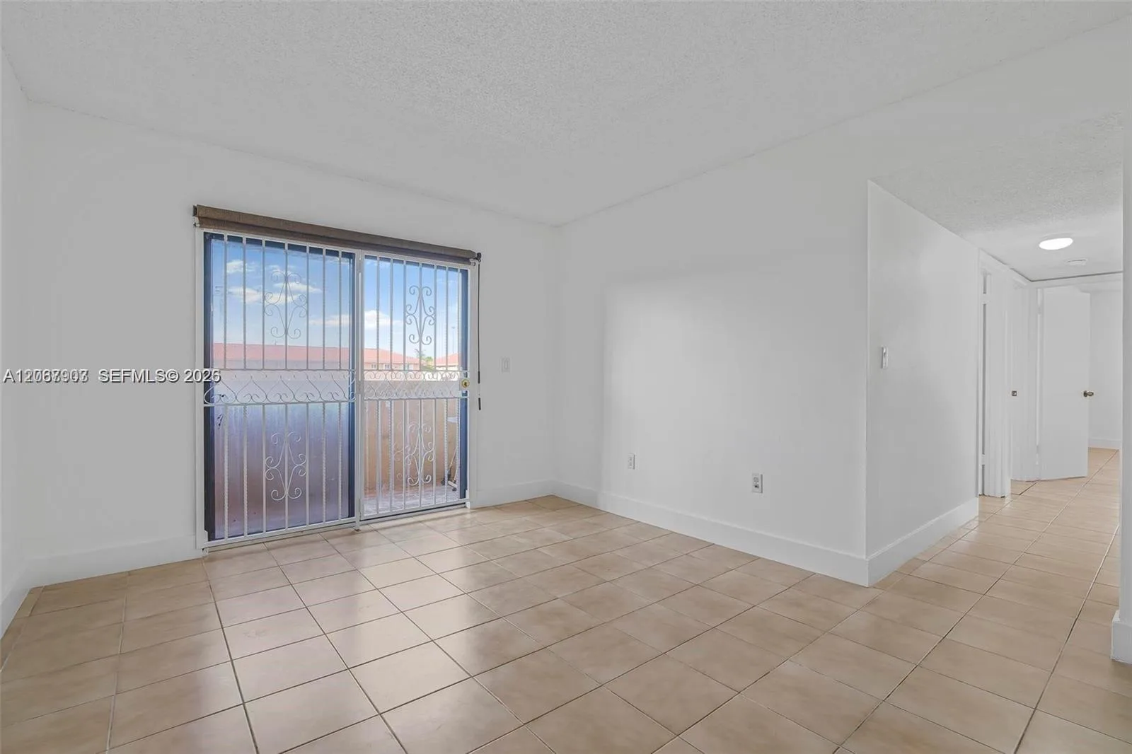 8095 NW 8th St # 215, Miami, FL 33126 photo 6