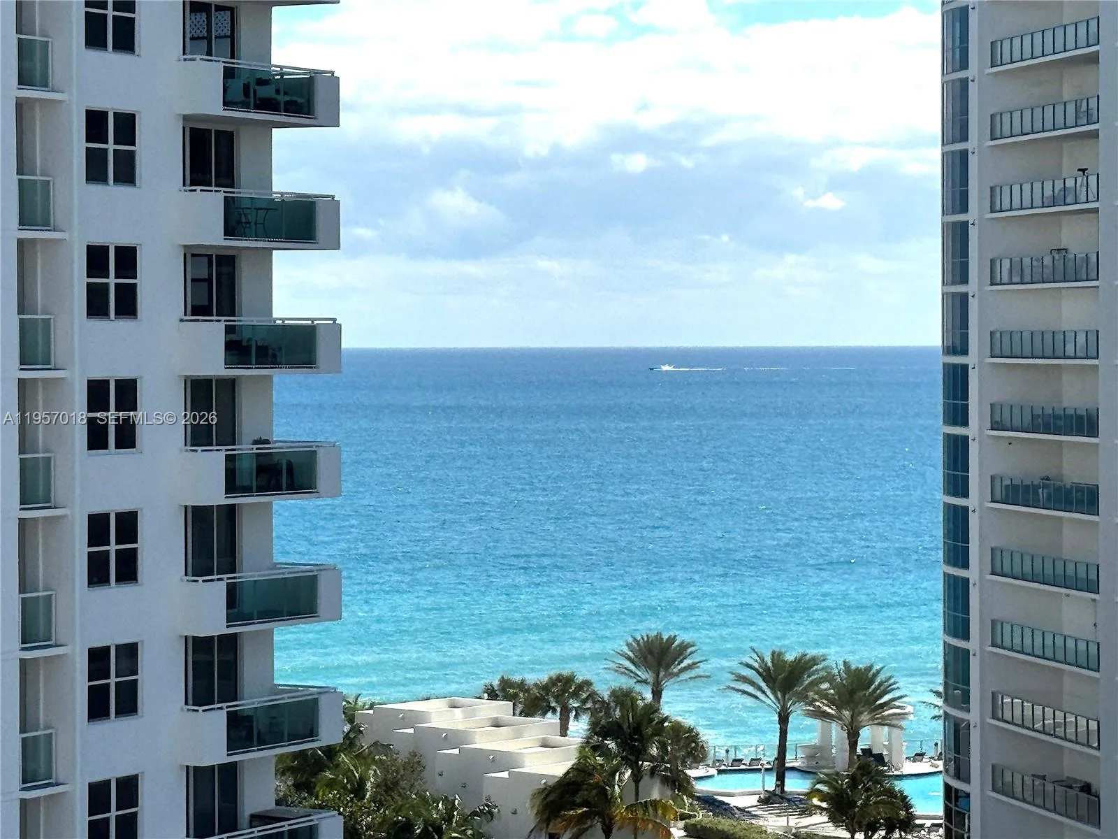 3000 S OCEAN DR # 1006, Hollywood, FL 33019