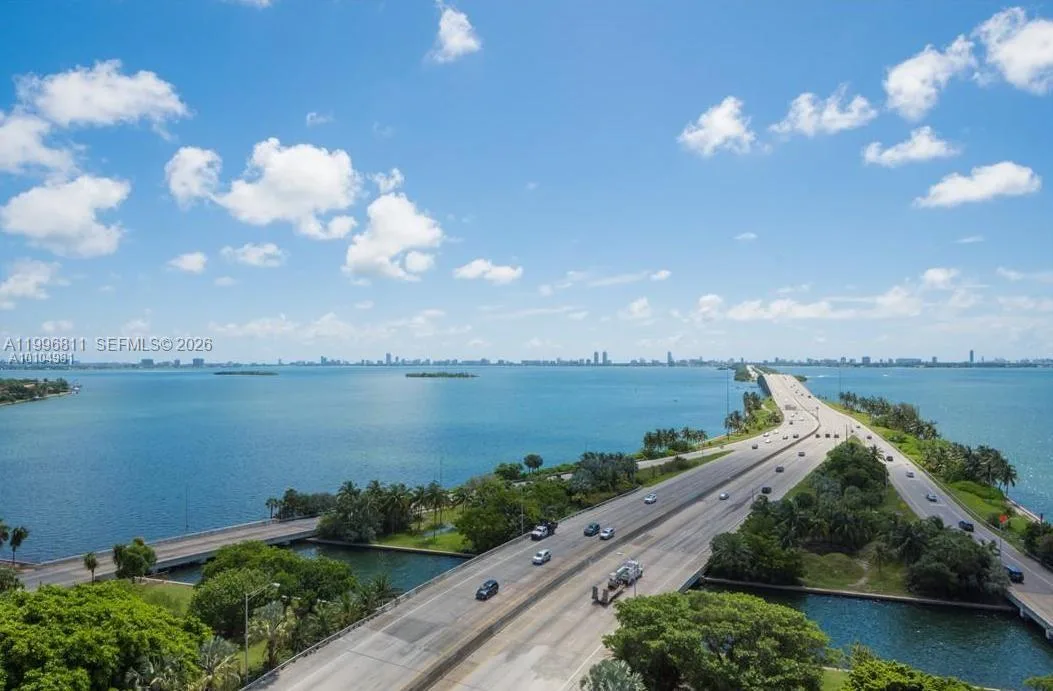 601 NE 36th St # 1208, Miami, FL 33137 photo 4