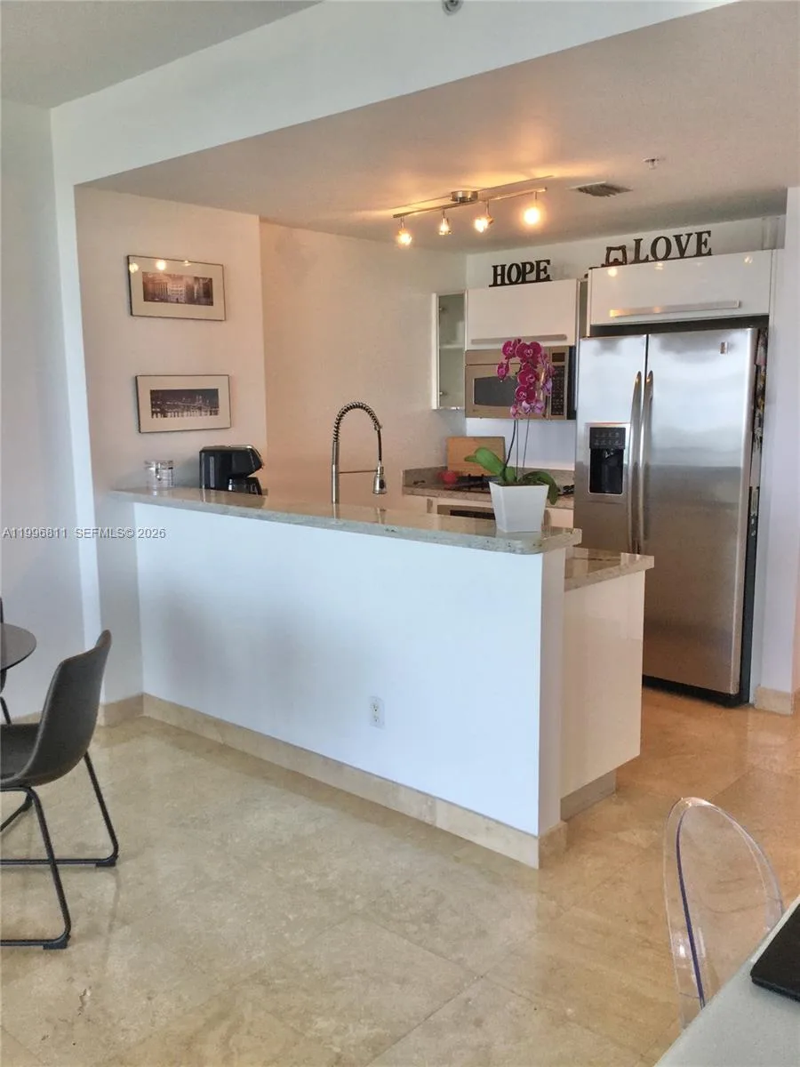 601 NE 36th St # 1208, Miami, FL 33137 photo 8