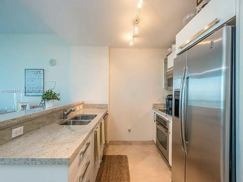 601 NE 36th St # 1208, Miami, FL 33137 photo 9