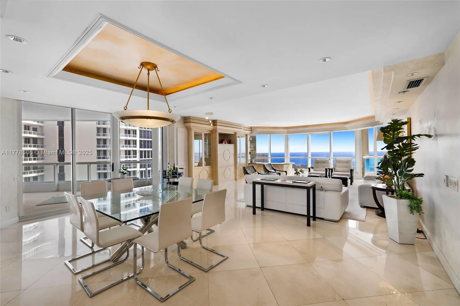 21150 POINT PL # 2106, Aventura, FL 33180