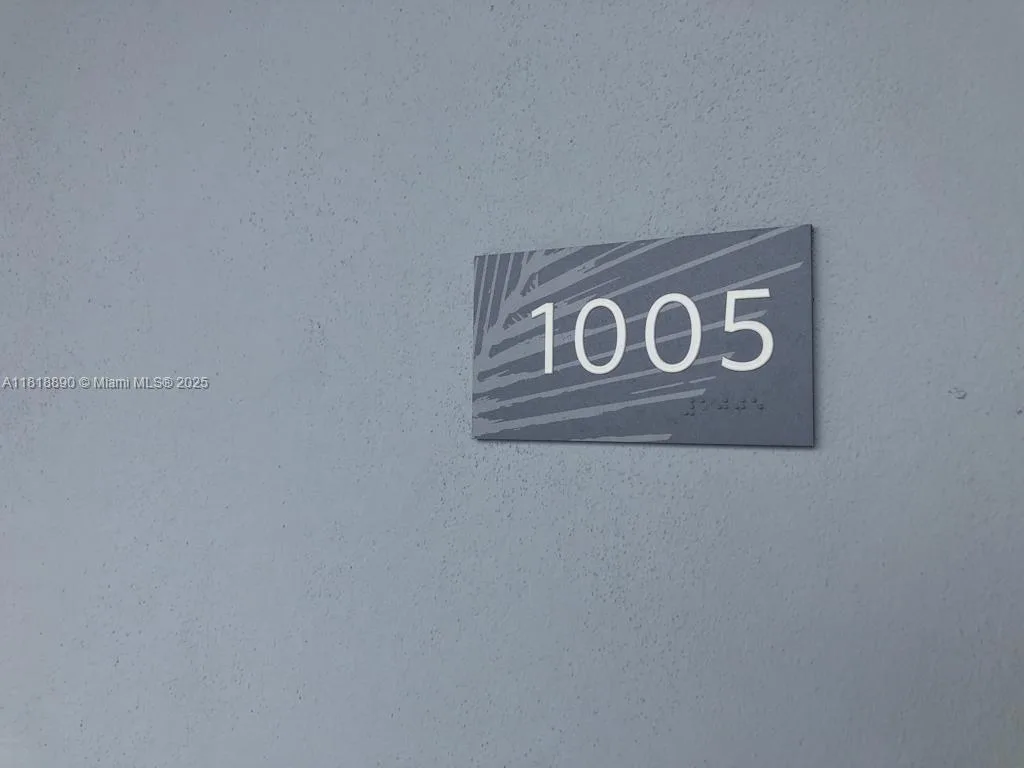 16385 Biscayne Blvd # 1005, North Miami Beach, FL 33160