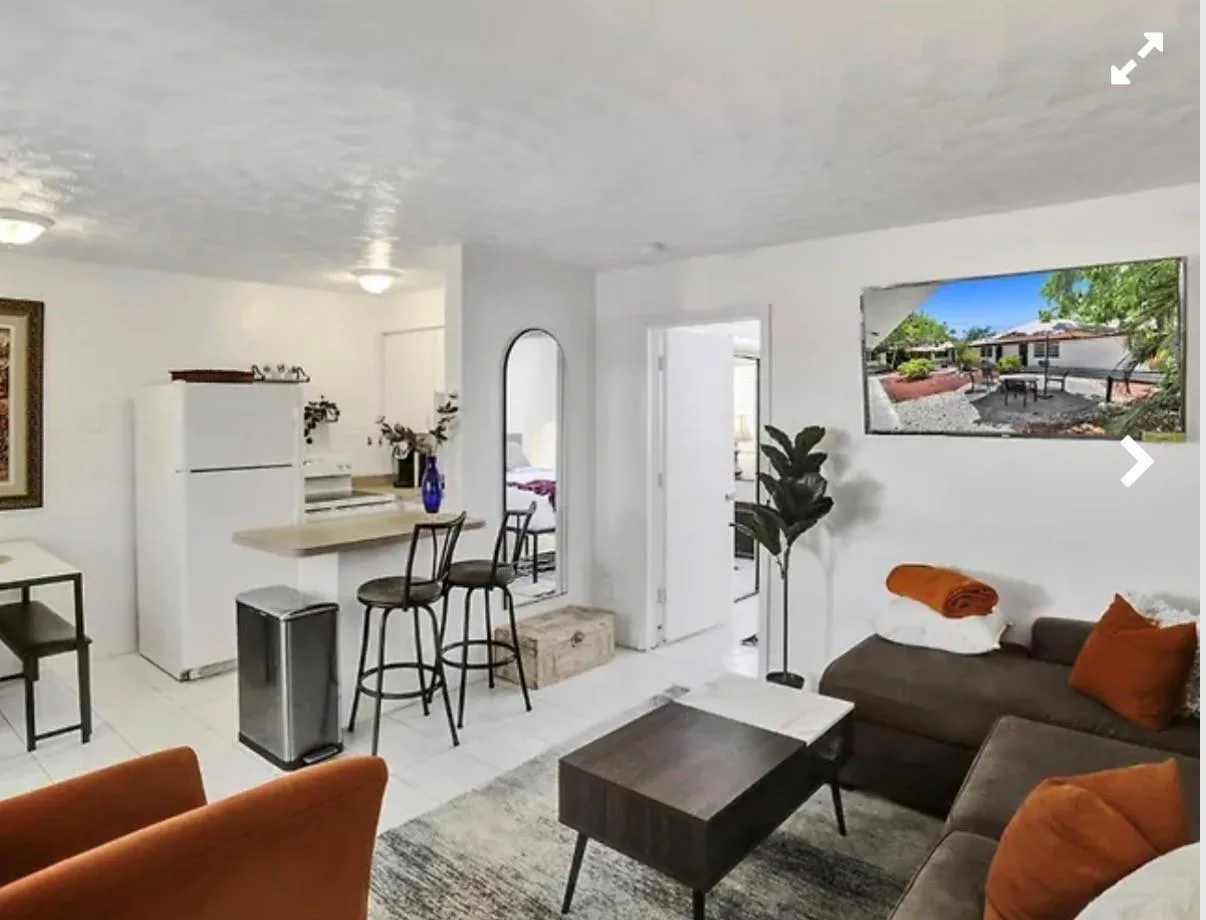 820 NE 16th Avenue # 2, Fort Lauderdale, FL 33304