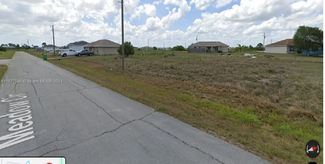 9036 Meadow Terr, La Belle, FL 33935 photo 3