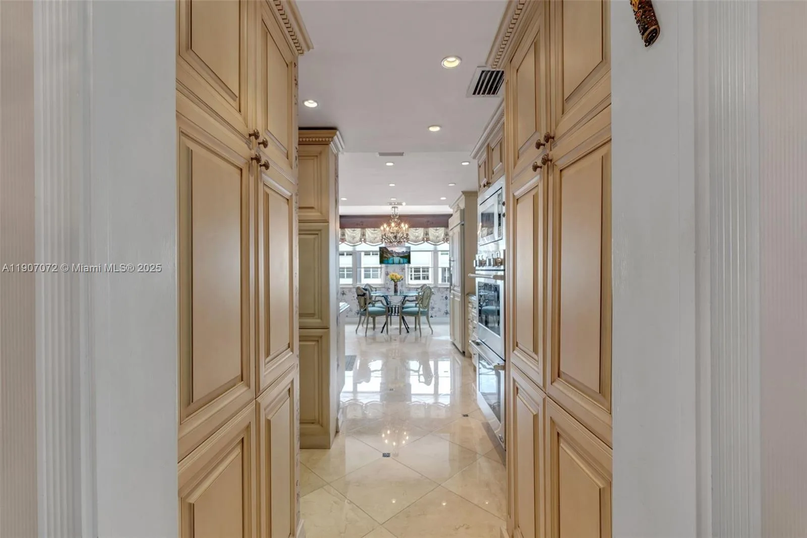 5660 Collins Ave # 7E, Miami Beach, FL 33140 photo 11