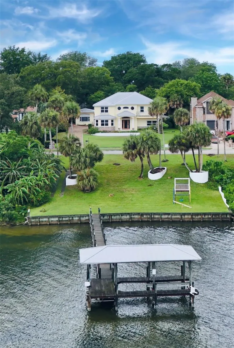1613 N Indian River Drive, Cocoa, FL 32922 photo 10