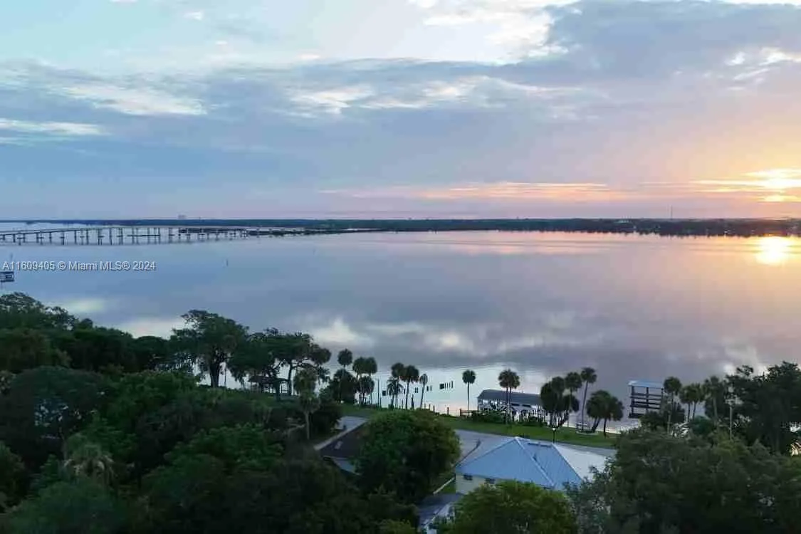 1613 N Indian River Drive, Cocoa, FL 32922 photo 6