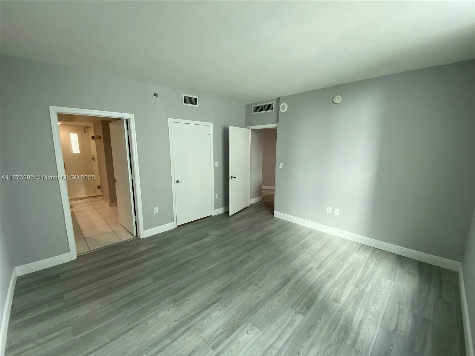 55 SE 6th St # 2107, Miami, FL 33131 photo 9