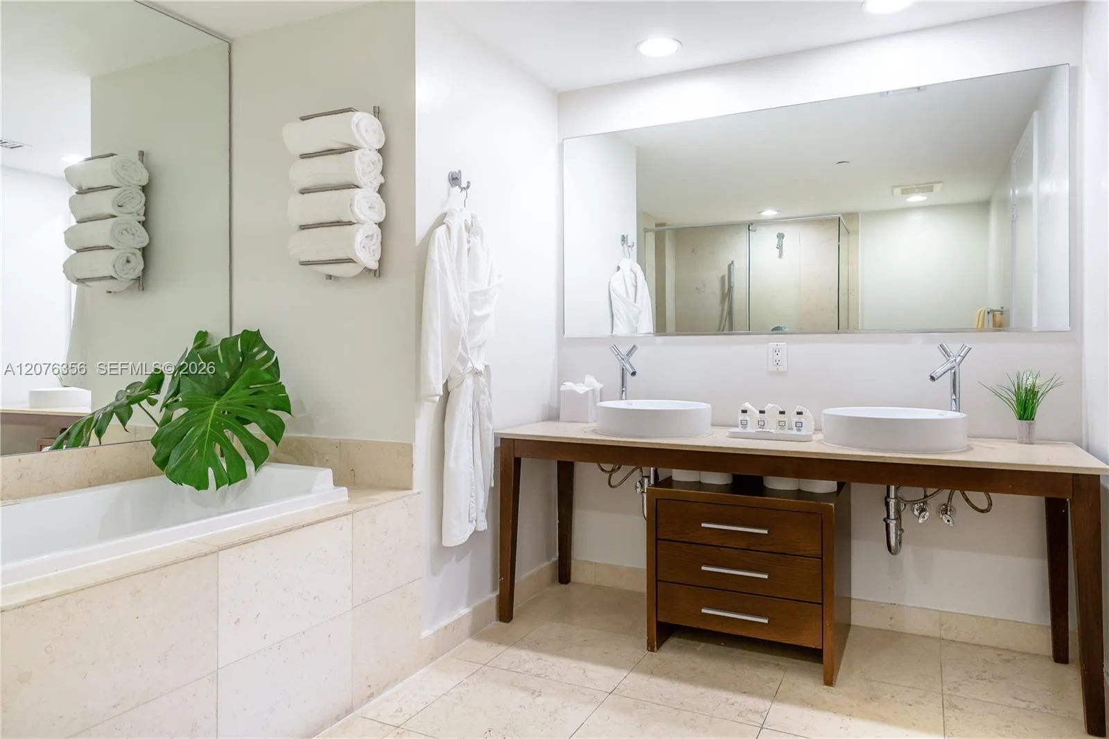 485 Brickell Ave # 3410, Miami, FL 33131 photo 9