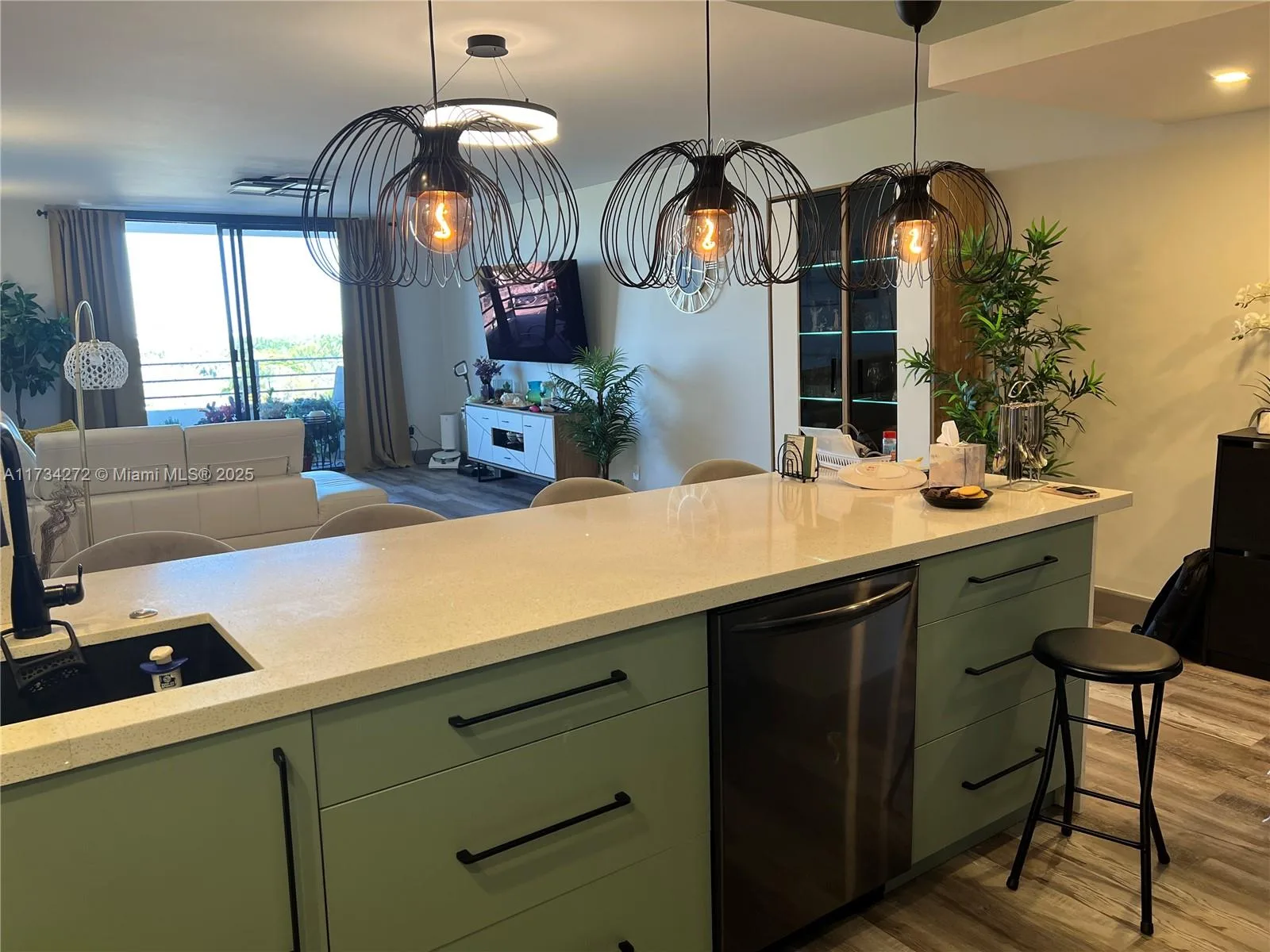 600 Three Islands Blvd # 504, Hallandale Beach, FL 33009 photo 2