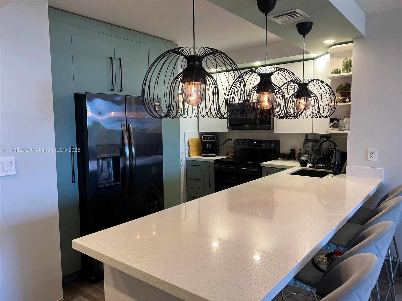 600 Three Islands Blvd # 504, Hallandale Beach, FL 33009 photo 3