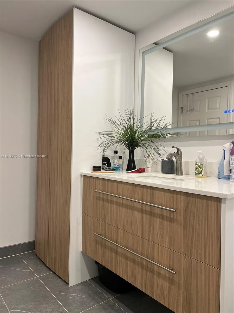600 Three Islands Blvd # 504, Hallandale Beach, FL 33009 photo 8