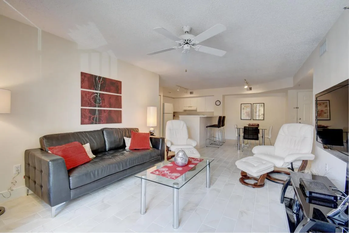 135 Yacht Club Way # 207, Hypoluxo, FL 33462 photo 4