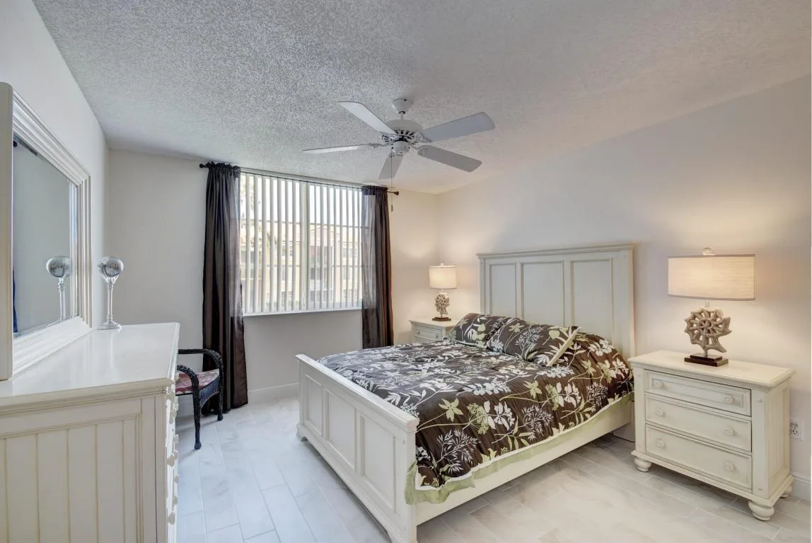 135 Yacht Club Way # 207, Hypoluxo, FL 33462 photo 6