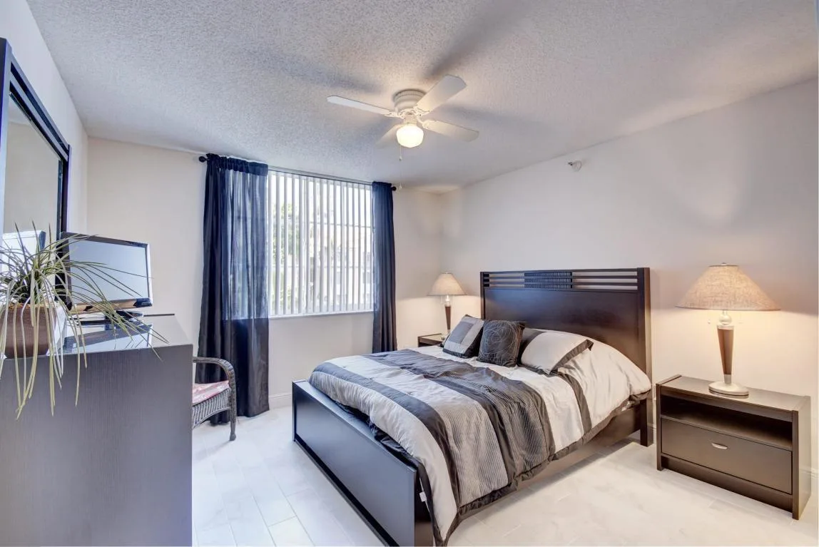 135 Yacht Club Way # 207, Hypoluxo, FL 33462 photo 8