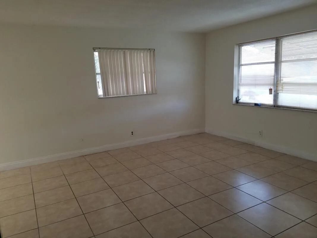 4934 NW 55th Street, Tamarac, FL 33319 — zdjęcie 4