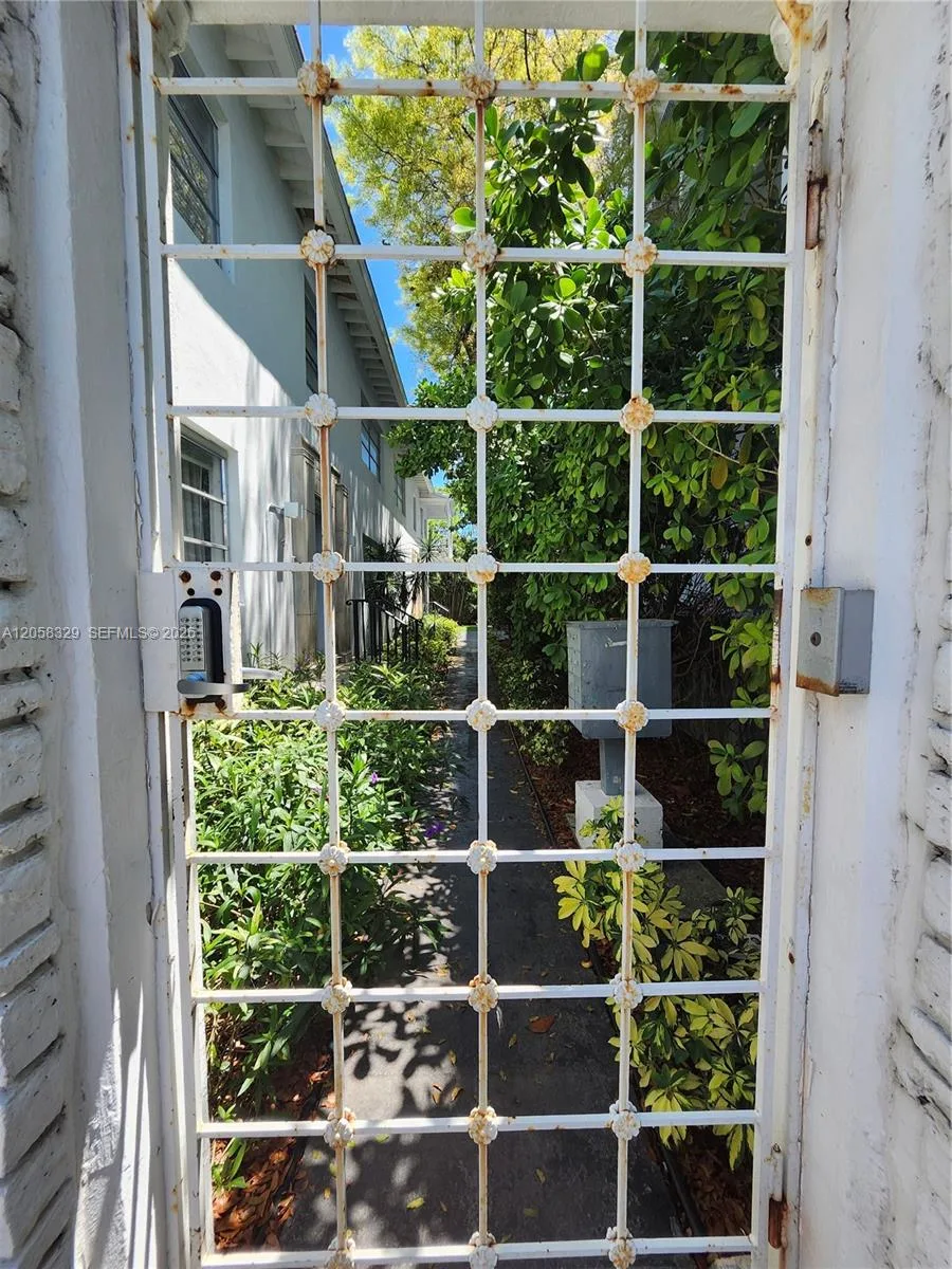 1557 Euclid Ave # 5, Miami Beach, FL 33139 photo 2
