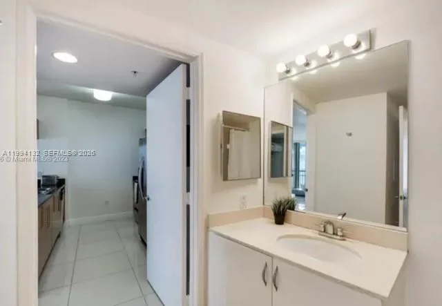 1750 N Bayshore Dr # 4003, Miami, FL 33132 photo 10