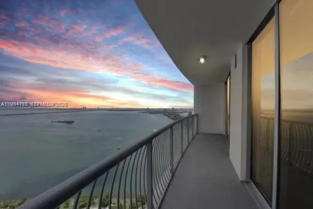 1750 N Bayshore Dr # 4003, Miami, FL 33132 photo 12