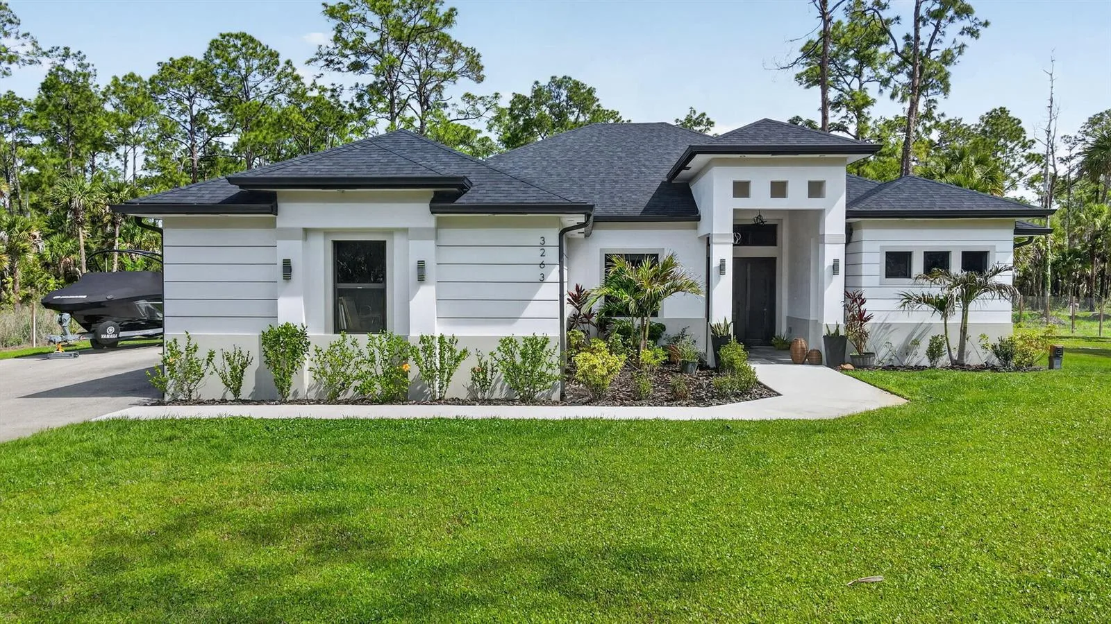 3263 SE 40th Ave Avenue SE, Naples, FL 34117
