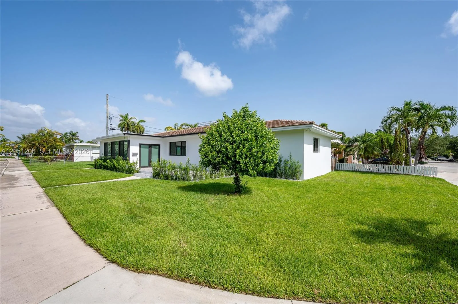 1621 S Treasure Dr, North Bay Village, FL 33141 photo 10