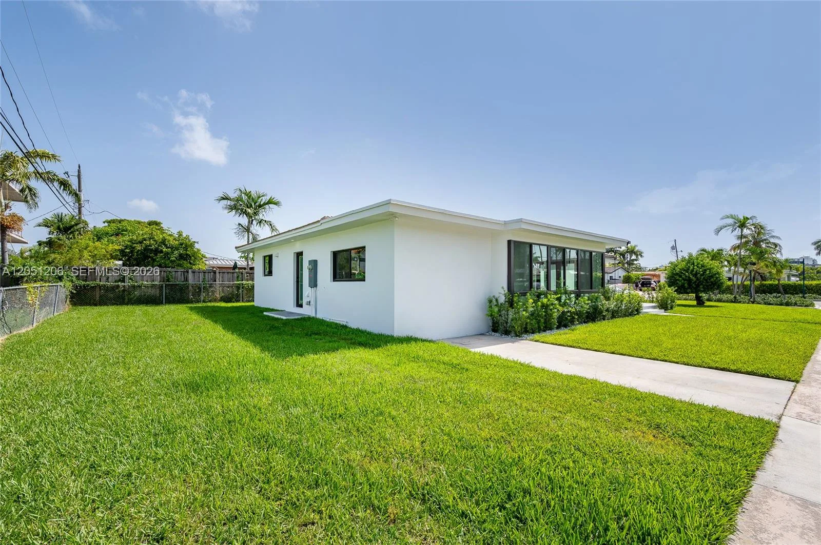 1621 S Treasure Dr, North Bay Village, FL 33141 photo 9