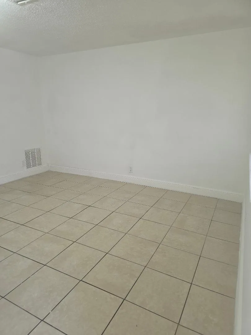3640 NE 1st Avenue # 2, Oakland Park, FL 33334 photo 6