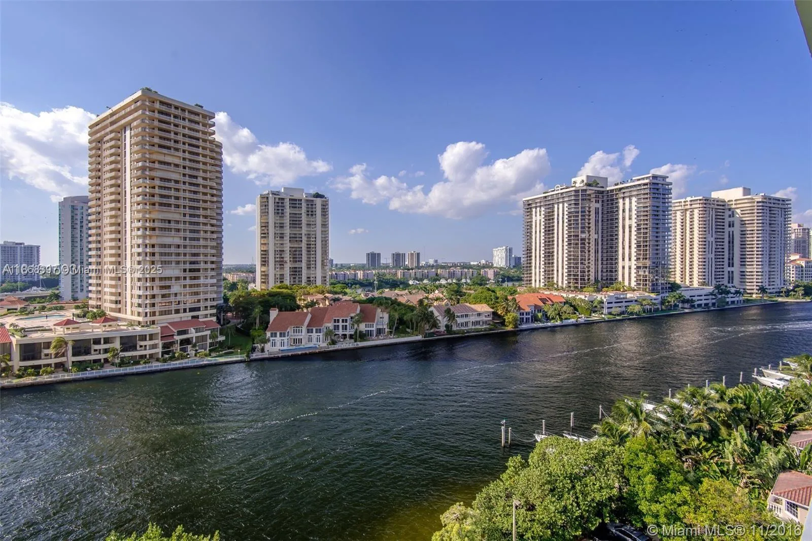 19390 Collins Ave # 1121, Sunny Isles Beach, FL 33160 photo 4