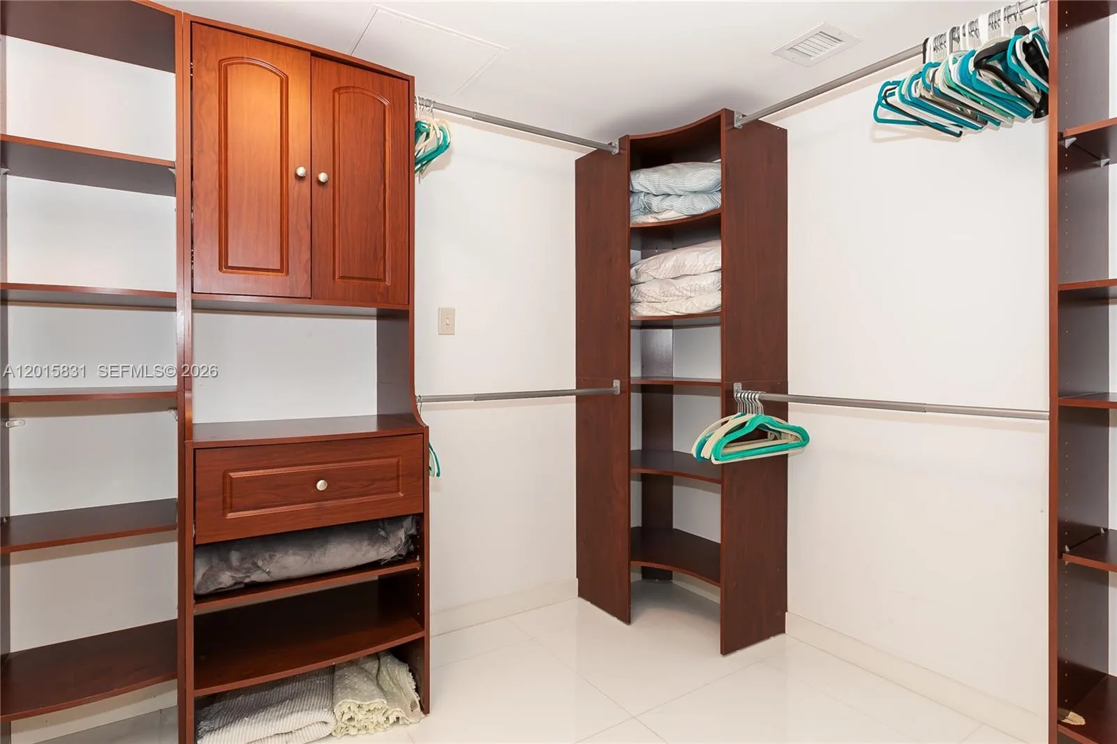 1830 S Ocean Dr # 3711, Hallandale Beach, FL 33009 photo 9