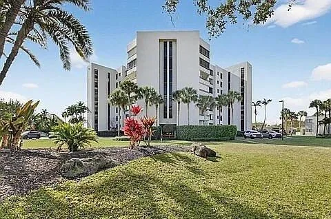 6463 La Costa Drive # 105, Boca Raton, FL 33433