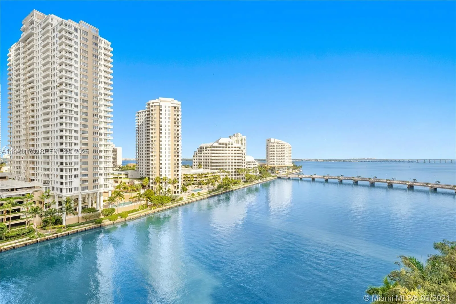 495 Brickell Ave # 1002, Miami, FL 33131
