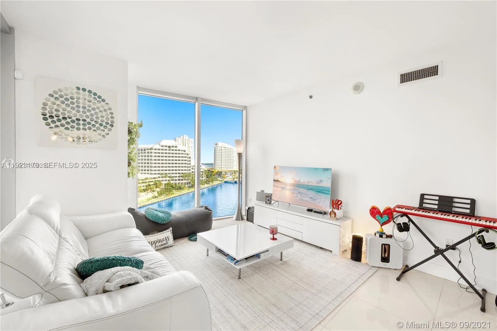 495 Brickell Ave # 1002, Miami, FL 33131 photo 7