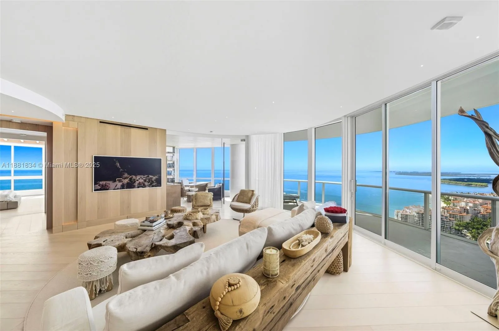 100 S Pointe Dr # 3803, Miami Beach, FL 33139