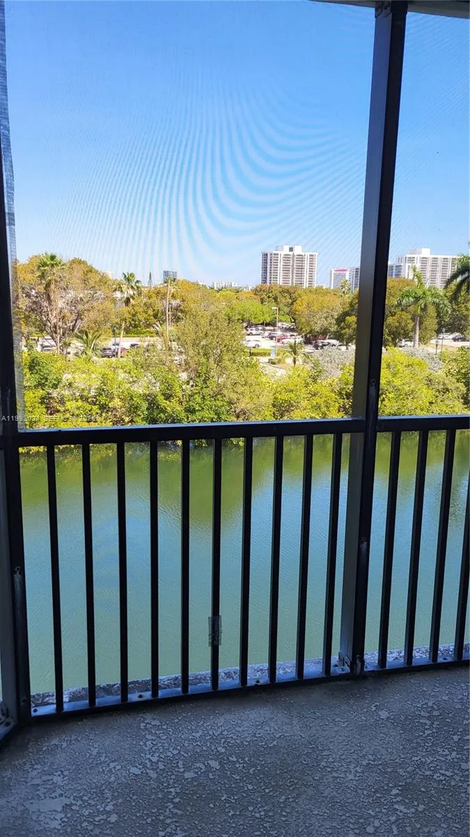 3401 N Country Club Dr # 402, Aventura, FL 33180 photo 2