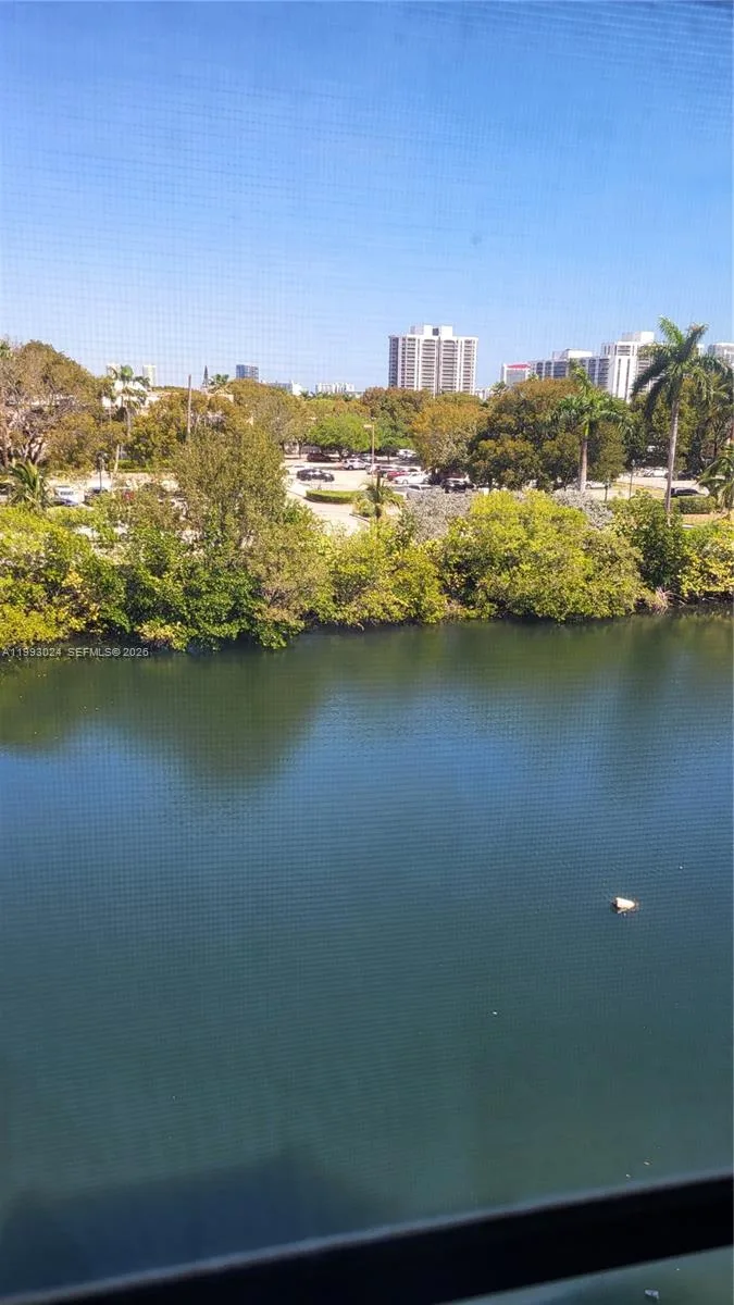 3401 N Country Club Dr # 402, Aventura, FL 33180 photo 9