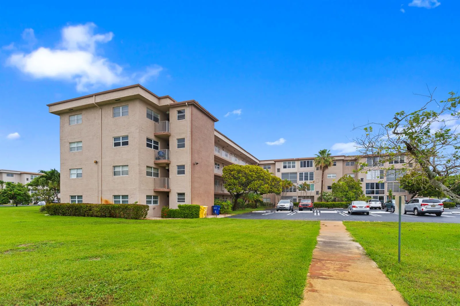 2615 NE 1st Court # 403, Boynton Beach, FL 33435 photo 2