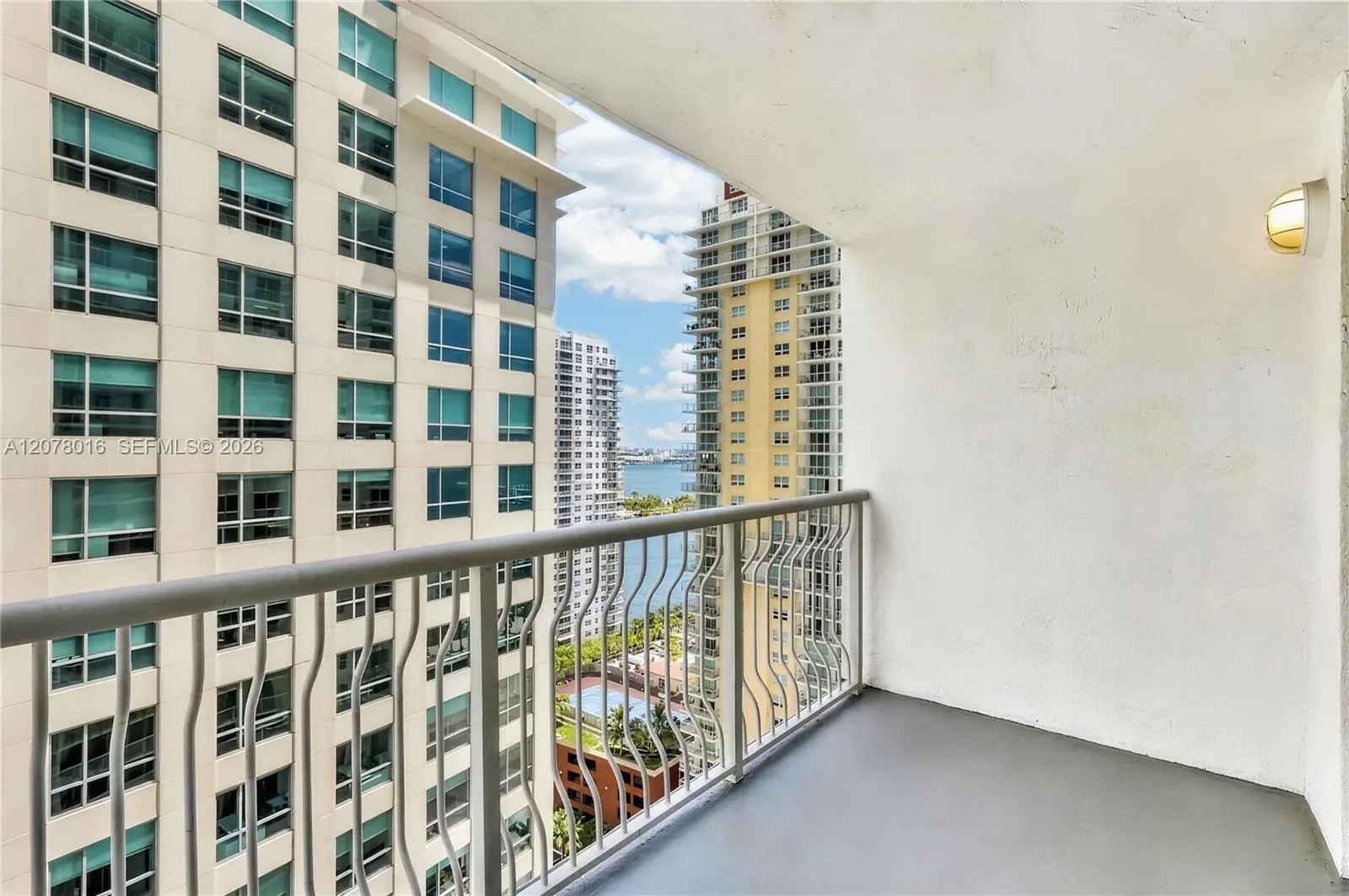 1200 Brickell Bay Dr # 2510, Miami, FL 33131