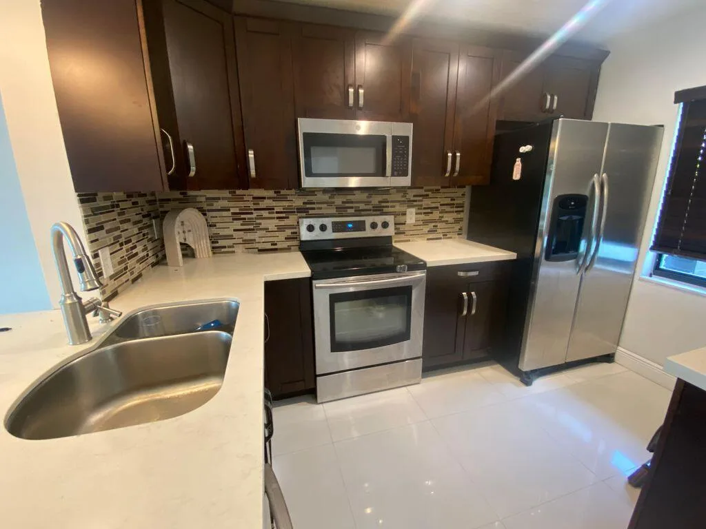 10473 NW 3RD Street, Pembroke Pines, FL 33026 photo 3