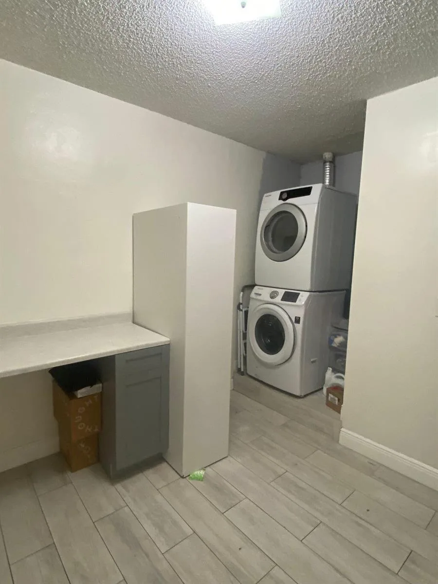 10473 NW 3RD Street, Pembroke Pines, FL 33026 photo 5