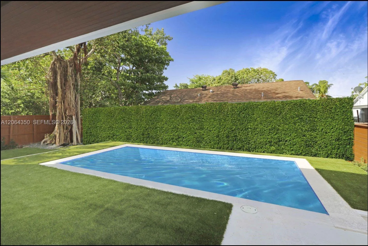 330 SW 19th Rd # 1, Miami, FL 33129 photo 5