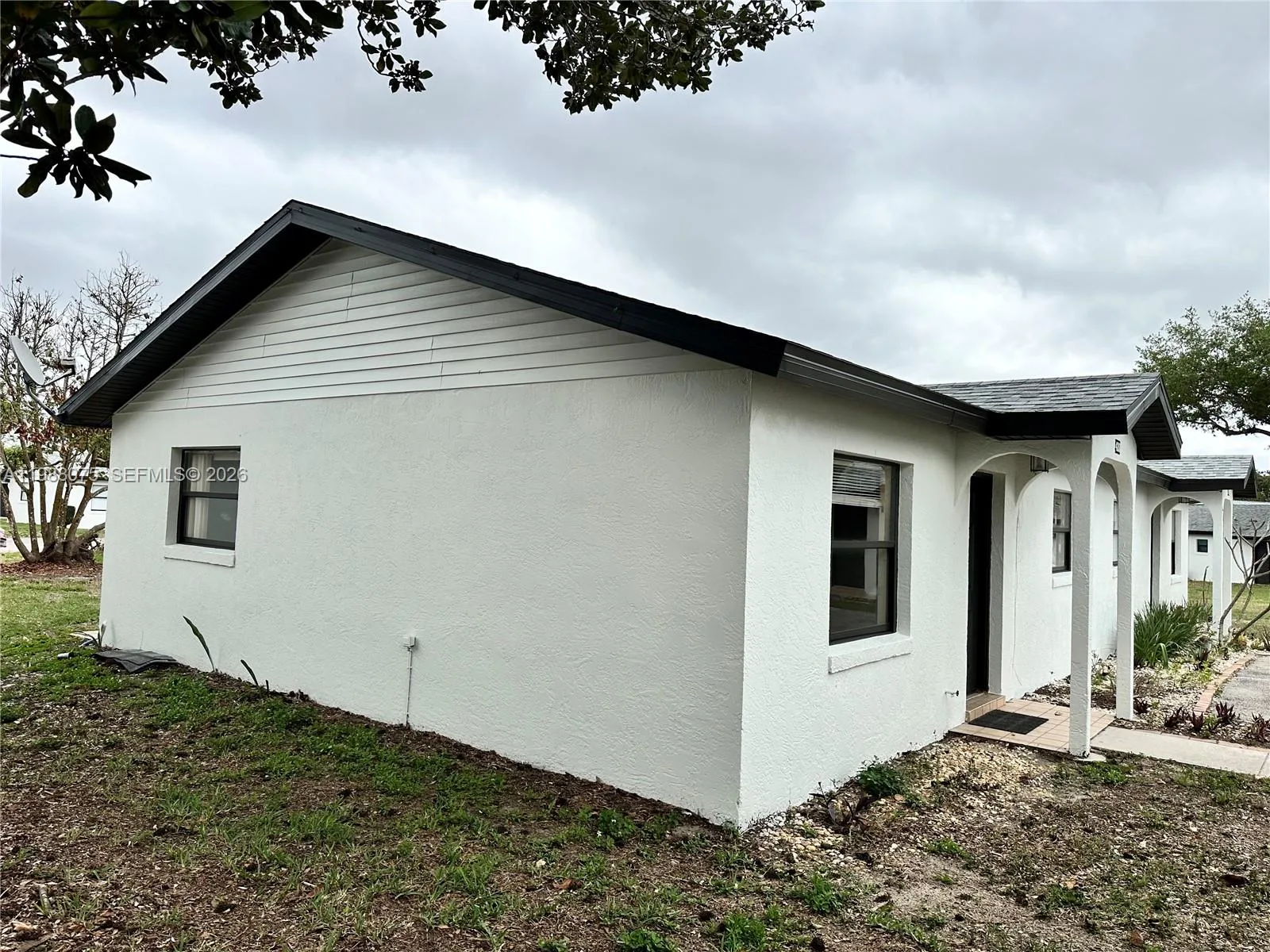 426 Las Palmas, Avon Park, FL 33825 photo 2