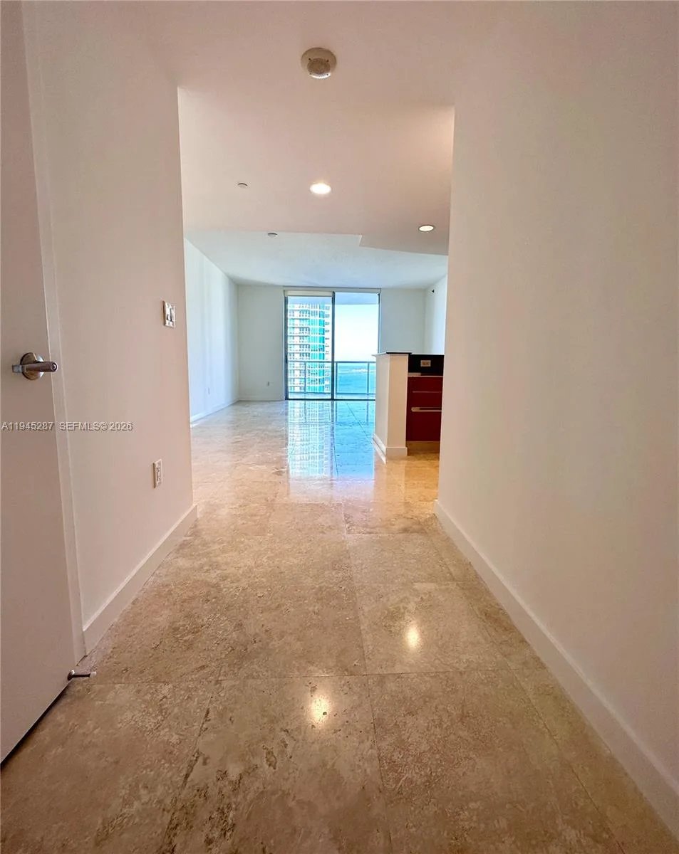 1060 Brickell Ave # 2905, Miami, FL 33131