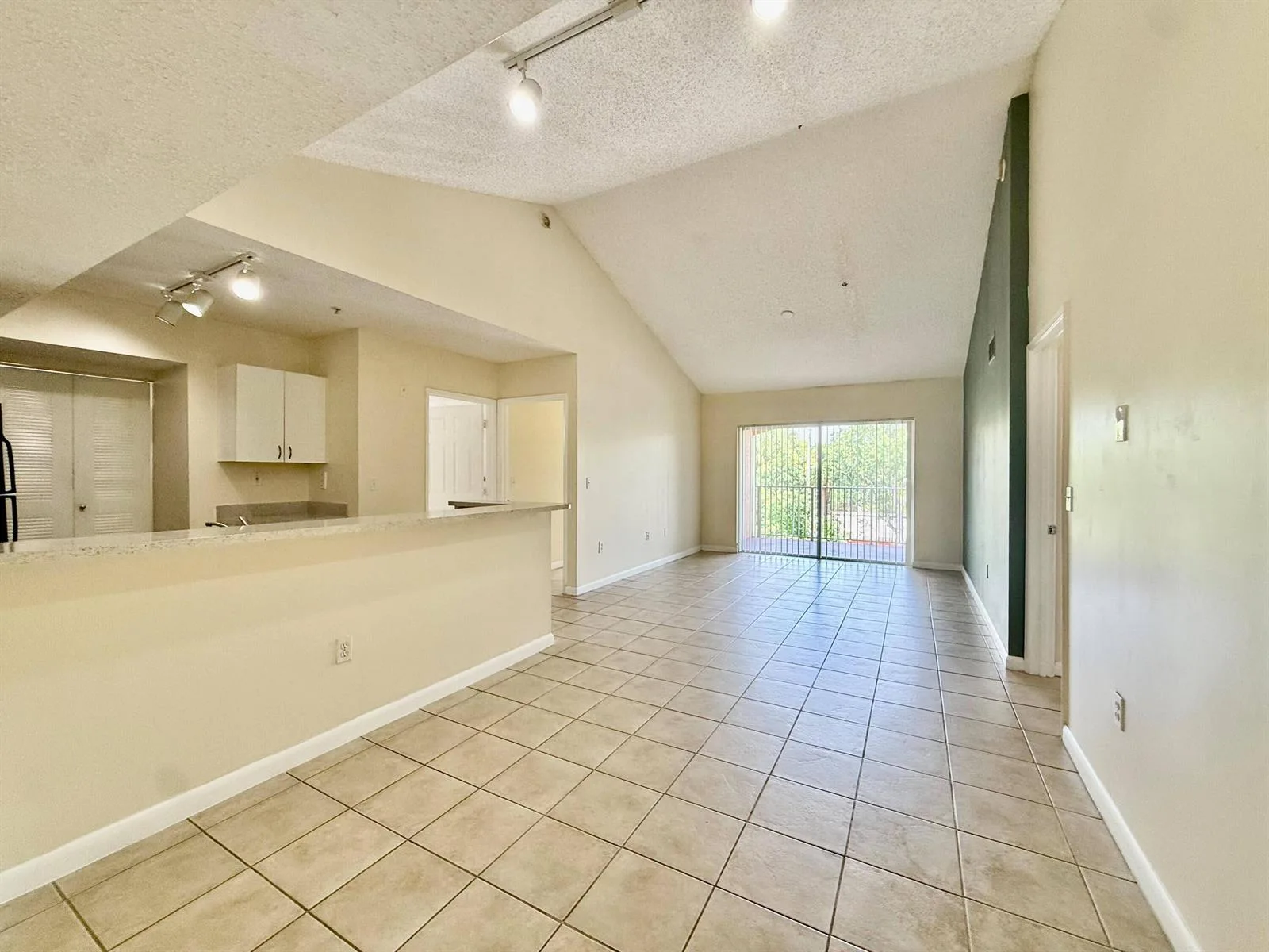 3840 Lyons Road # 305, Coconut Creek, FL 33073 photo 2