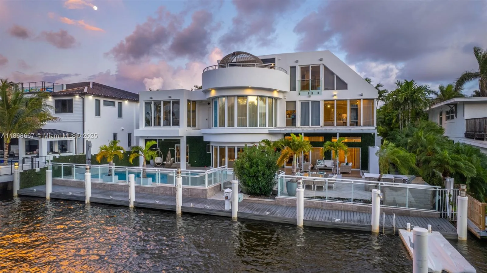 1319 Seminole Dr, Fort Lauderdale, FL 33304