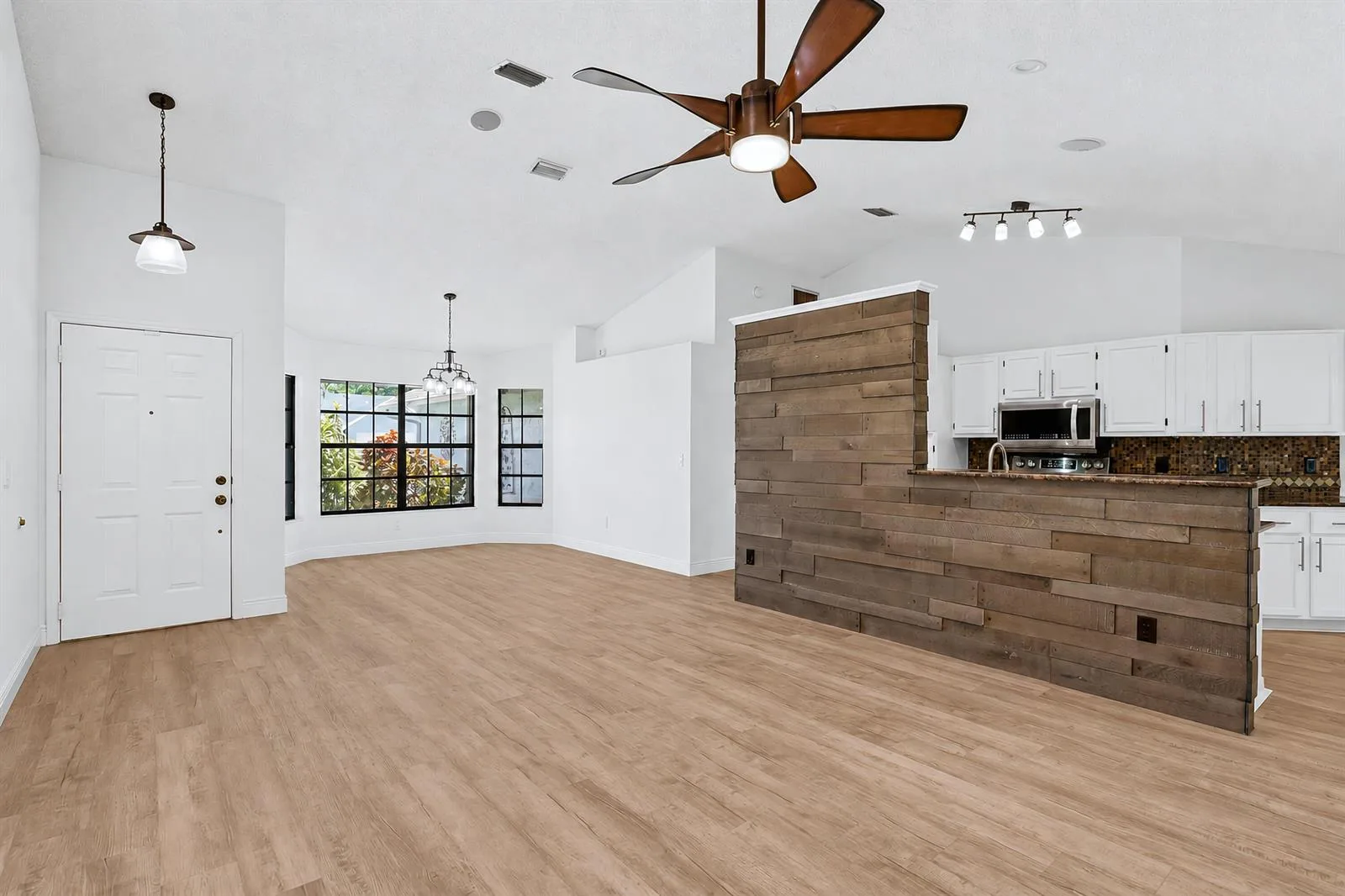 117 Sherwood Drive, Royal Palm Beach, FL 33411